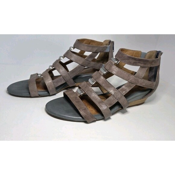 Women Sofft Wedge Gladiator Sandals Taupe & Gray/Blue Leather Slip Resist Sz 8 - Picture 2 of 11
